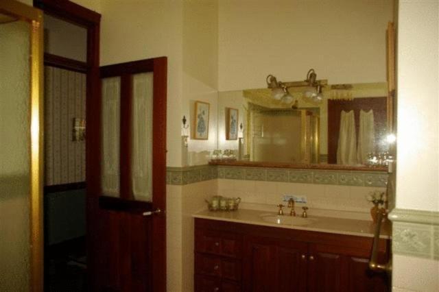 ゴールドコースト リヴィエラ ベッド&ブレイクファースト Bed & Breakfast エクステリア 写真